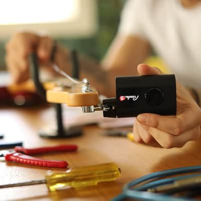 ROADIE 3 | Smart Automatic Guitar Tuner, Metronome & String Winder | For Electric Guitars, Acoustic Guitars, 12-String Guitars, Ukulele, Banjo, Mandolin | 100+ Alternate Tunings image 8