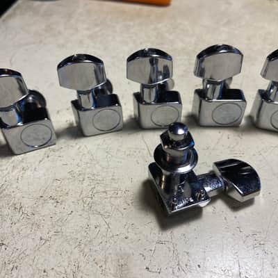 Genuine Fender Strat Stratocaster Tuners Staggered Graduated 2 Height image 1