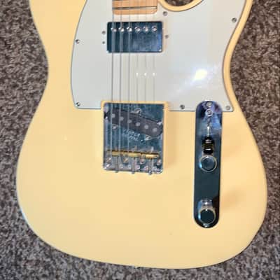2020 Fender American Performer Telecaster electric guitar with Maple Fretboard  Vintage White made in the usa image 3
