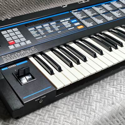 Oberheim Matrix-6 ✅ Rare Vintage Synthesizer from the '80s ✅ Legendary Analog Matrix Modulation ✅ Software Version 2.15 ✅ Fully Serviced ✅ Worldwide FREE Shipping!! Bild 5