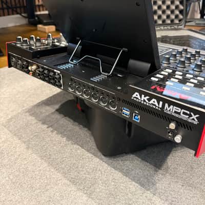 Akai MPC X Standalone Sampler / Sequencer image 3