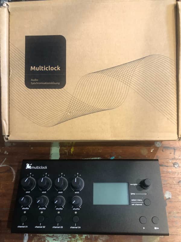 E-RM  Multiclock USB Hardware Sequencer Clock Generator 2019 - Black image 1