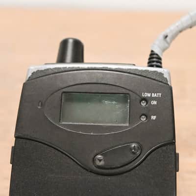 Sennheiser EK 300 IEM G3 Wireless Bodypack Receiver G Range: 566-608 MHz CG015AM image 3