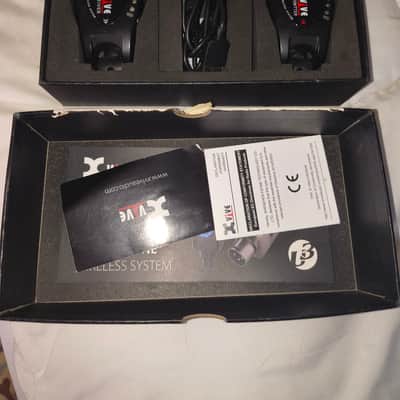 Xvive U2 Wireless Guitar System 2010s - Black image 2