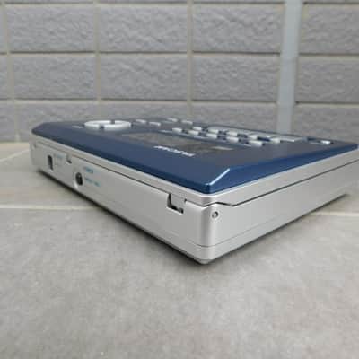 TASCAM CD-VT2 Portable CD Player and Vocal Phrase Trainer image 3