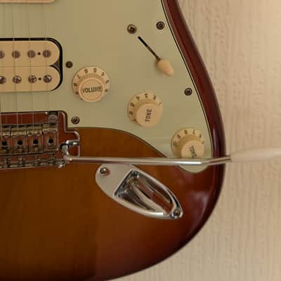 Fender Deluxe Stratocaster HSS Maple Fretboard 2019 Tobacco Sunburst image 6