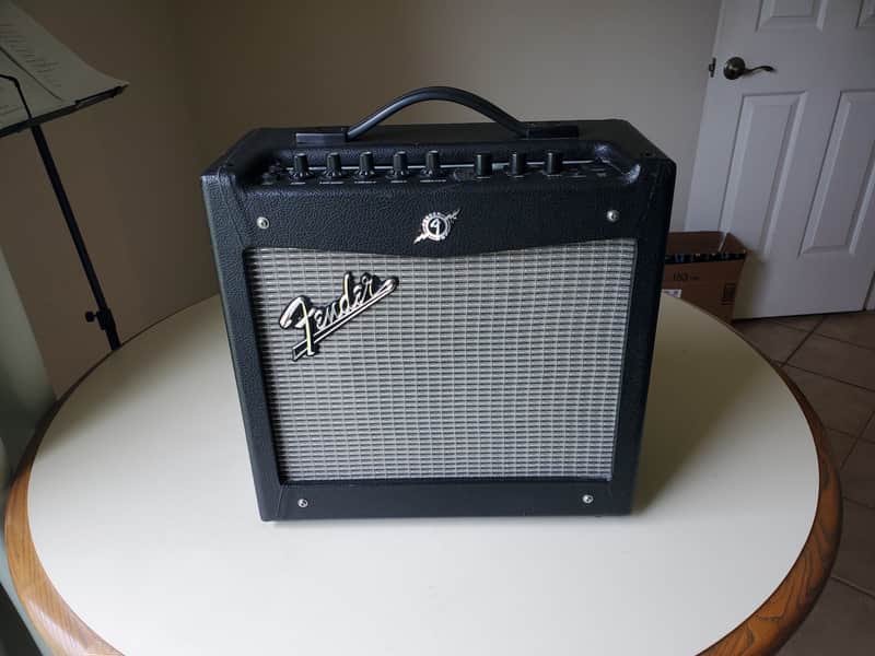 Mustang I V.2 with Celestion 815 Speaker image 1