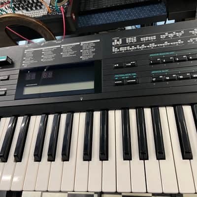 Yamaha DX7IIFD 16-Voice Synthesizer with Floppy Drive 1986 - 1989 - Black image 2