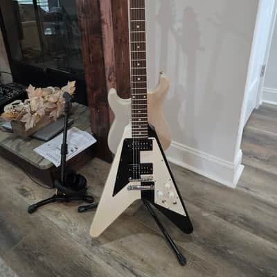 Gibson Custom Shop Michael Schenker 1971 Flying V Collector's Edition image 7