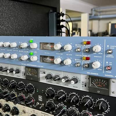 Orban Model 424A Stereo Gated Compressor / Limiter with De-Esser 1980s - Blue original vintage USA image 2