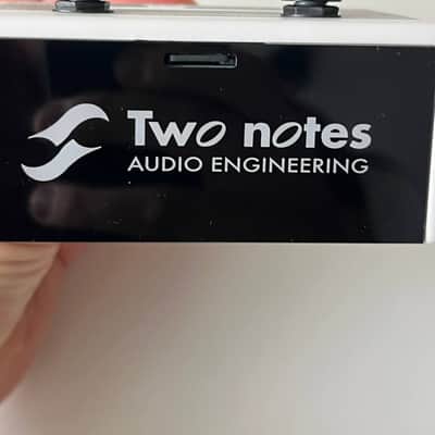 Immagine Two Notes Torpedo C.A.B. M Speaker Simulator / Amp DI 2019 - White - 9