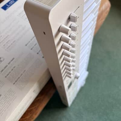 Arturia KeyLab Essential 49 MkIII MIDI Controller 2024 - Present - Alpine White image 7