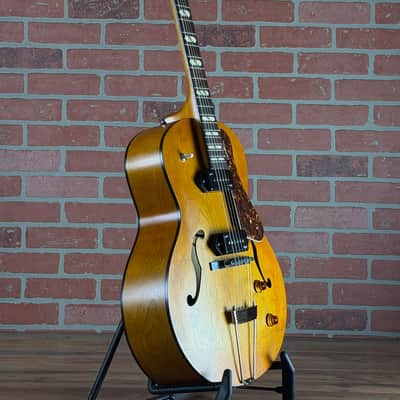 Godin 5th Avenue Jumbo P90 Hollow-Body Electric Guitar - Harvest Gold image 10