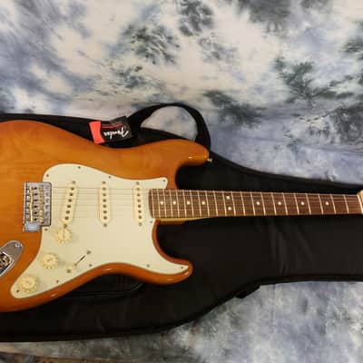 Video Demo 2021 Mint Fender 75th Anniversary Honeyburst Stratocaster New Deluxe Fender Gigbag image 11