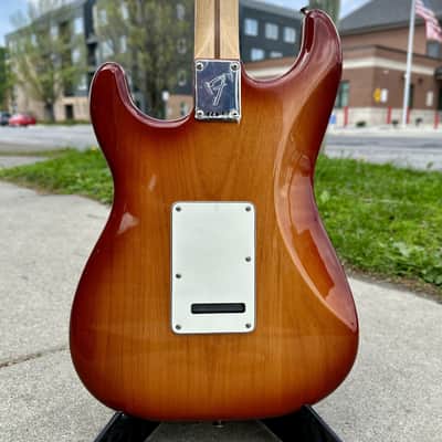 Limited Edition Player Stratocaster HSS Plus Top, Maple Fingerboard, Sienna Sunburst image 7