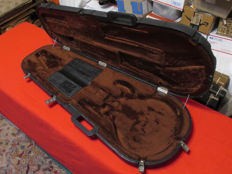 Vintage 1980s Peavey USA Contour Case For T-60 T-25 T-26 T-27 Guitars - Deluxe Interior - (PC/01) image 1