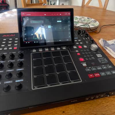 Akai MPC X Standalone Sampler / Sequencer 2017 - Present - Black Bild 3