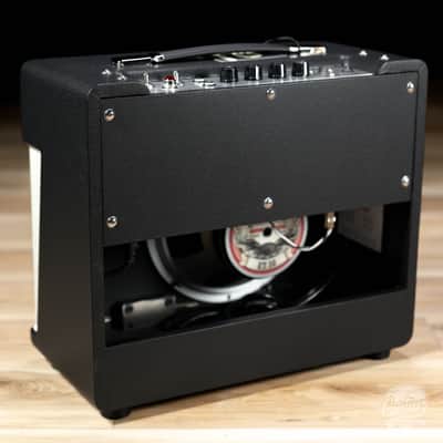 Magnatone Baby M-80 12-Watt Tube 1x10" Combo Amp w/ Cover image 5