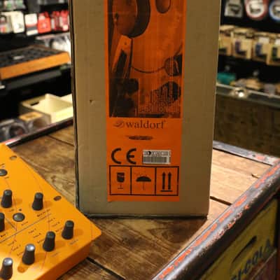 Waldorf Microwave XT Rackmount Wavetable Synthesizer 1998 - Orange image 5