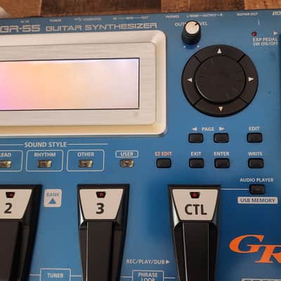 Roland GR-55 Guitar Synthesizer Package - With Carrying Bag image 3