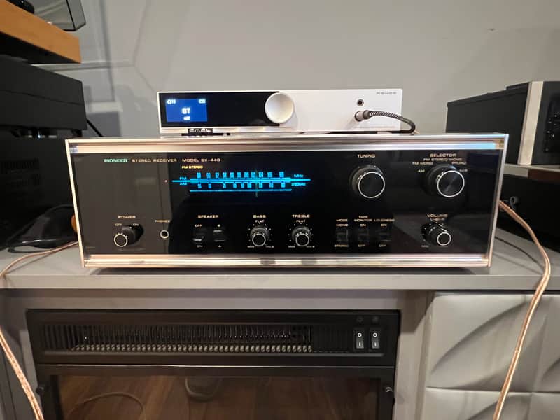 Pioneer SX-440 Late 1960’s to early 1970’s. - Wood image 1