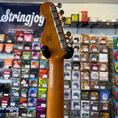 Squier Limited Edition Classic Vibe '60s HSS Stratocaster - Sienna Sunburst image 8