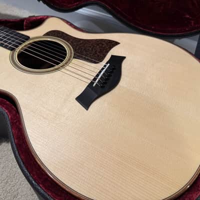 Taylor 714ce - Mint - Natural image 1