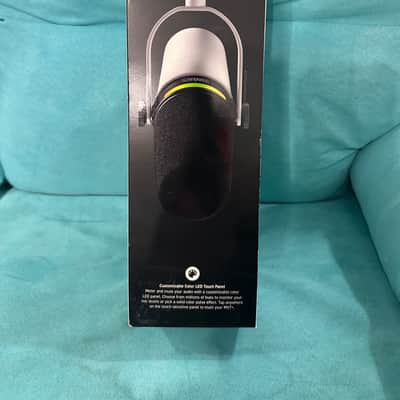 Shure MV7+ Hybrid Podcast Microphone - White image 2