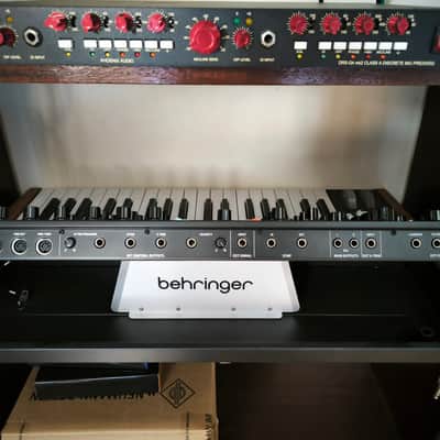 Behringer Poly D 4-Voice Polyphonic Synthesizer 2020 - Present - Black / Wood image 4
