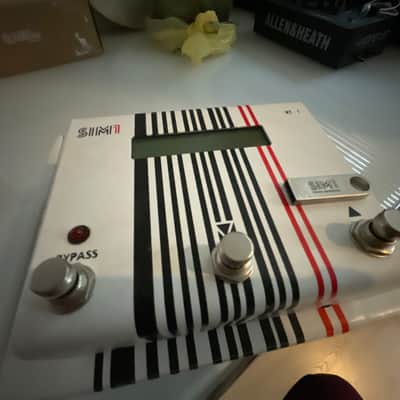 SIM1 XT-1 Guitar Tone Imprinting Modeler 2021 - Present - White image 1