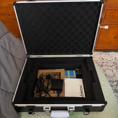 Ableton Push 3 Standalone Workstation 2023 + deck saver and hard case image 3
