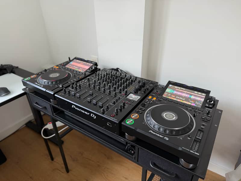 2x Pioneer CDJ-3000 Professional DJ Multi-Player + Pioneer DJM-V10 LF 6-Channel Professional DJ Mixer [Long Fader] + Decksavers (Excellent Condition) image 1