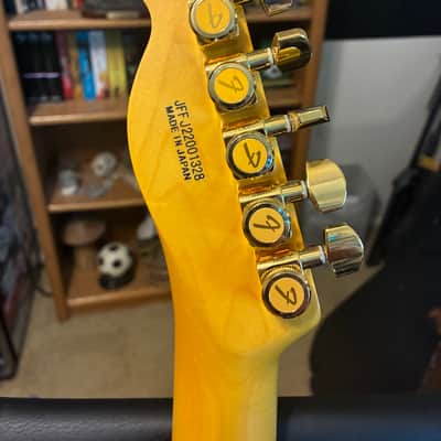 Fender Esquire 2022-2024 - Ultra Violet/Gold image 4