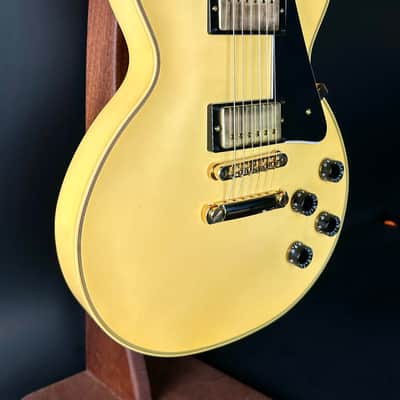 Used Gibson Custom Shop Les Paul Chambered VOS Heavy Antique White w/case TSU19963 image 4