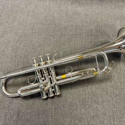 Yamaha Xeno Silver Large Bore Bb Trumpet YTR-8345RG - Low Mileage image 2