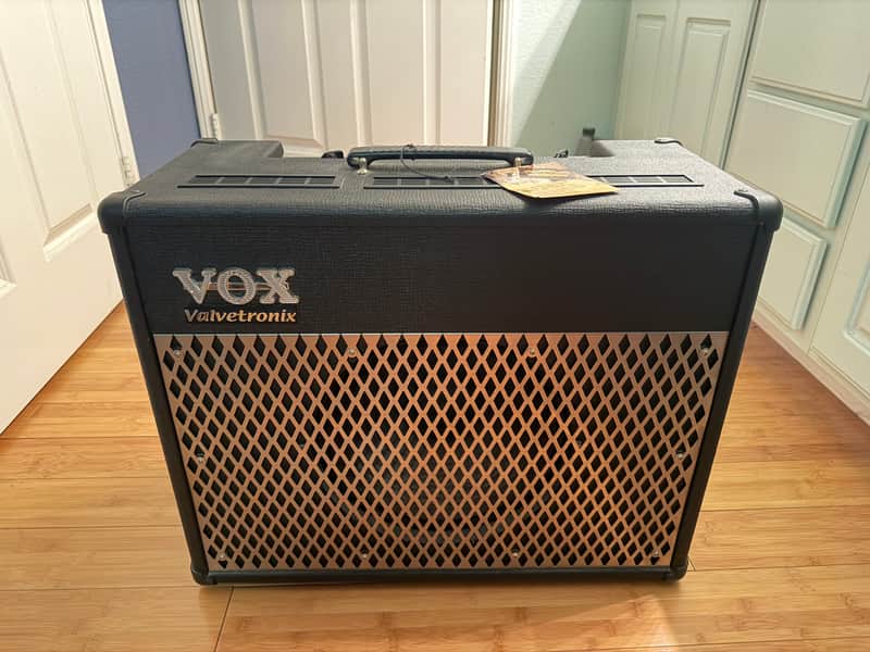 Vox Valvetronix AD50VT 50-Watt 1x12 Hybrid Guitar Combo Amp 2004 - 2008 - Black image 1