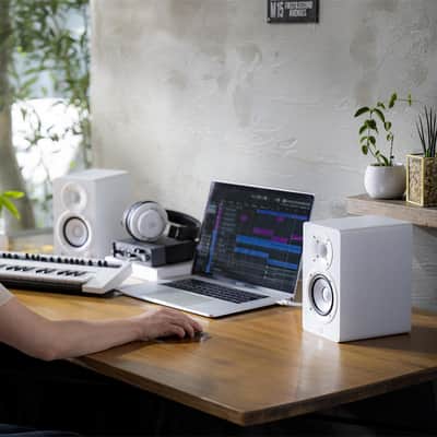 Yamaha Yamaha HS4 Active 4.5 2-Way Studio Monitors, WTite image 8