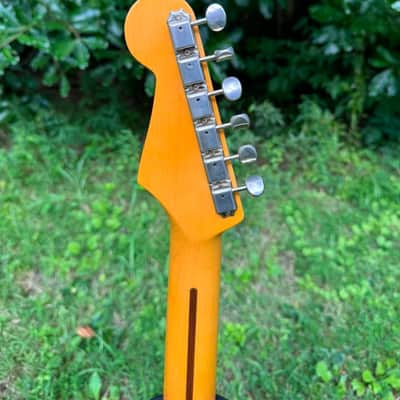Fender Stratocaster -  MIJ - 2012 - 2 Tone Sunburst image 4