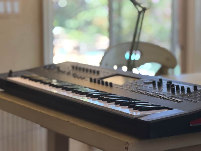 Roland Fantom 6 61-Key Workstation Keyboard 2019 - Present Black image 1