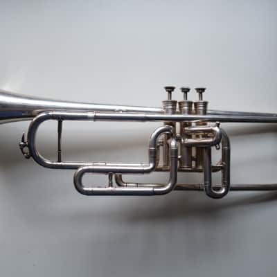 Antoine Courtois Trompeta contralto Eb principios de S.XX - Plata image 2