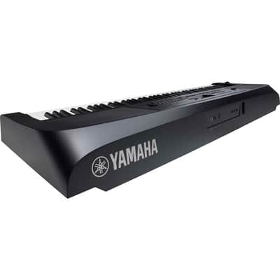 Yamaha DGX-670B 88-Key Portable Digital Grand Piano with Speakers (Black) image 4