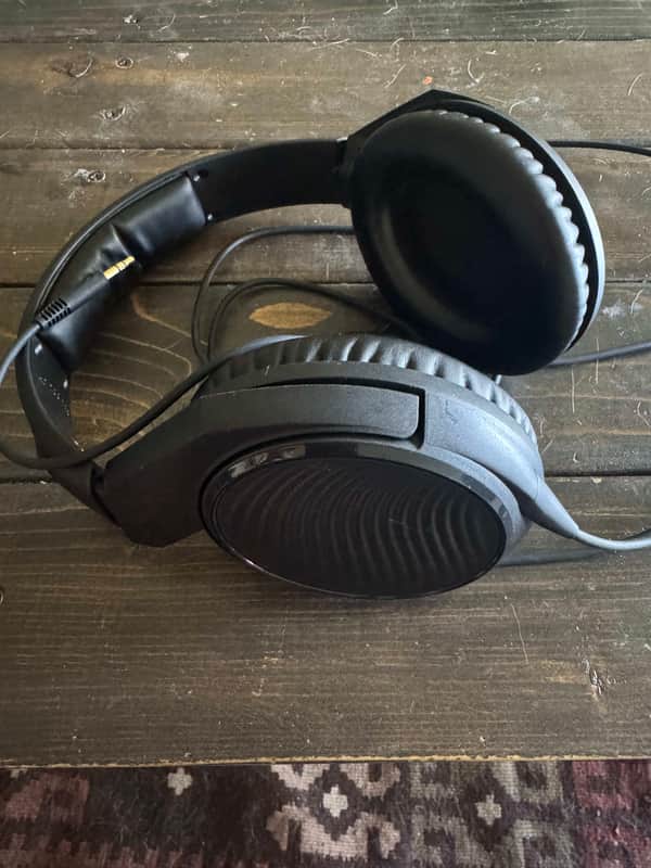 Sennheiser HD 200 Pro Closed-Back Over-Ear Headphones 2010s - Black image 1