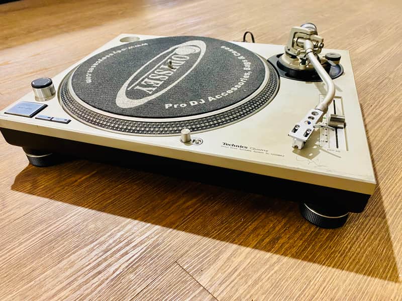 Technics SL-1200MK2
