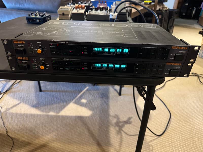 Roland SDE-3000 Digital Delay | Reverb