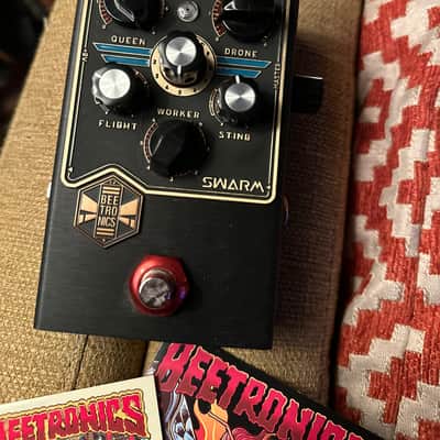 ［美品］Beetronics / SWARM ファズ オーバードライブ Swarm Fuzz Harmonizer • Royal Series – Beetronics