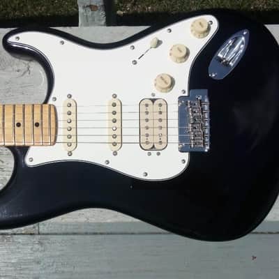 Fender Player II Stratocaster HSS 2024 - Present - Black image 7