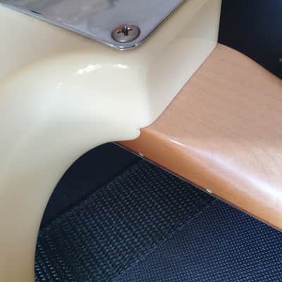 Fender Stratocaster Kenny Wayne Shepherd Cross Graphic Arctic White 2014 - MINT image 22