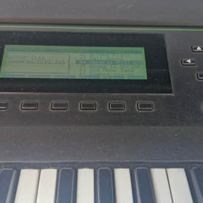 Kurzweil K2000 61-Key Digital Workstation Synthesizer 1990s - Black image 3