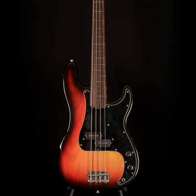 Fender Precision Bass Fretless with Rosewood Fingerboard 1976 - Sunburst image 2