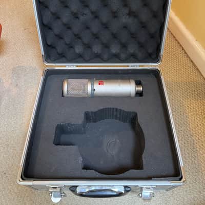 sE Electronics sE2200 Large Diaphragm Cardioid Condenser Microphone 2009 - 2012 - Silver image 3